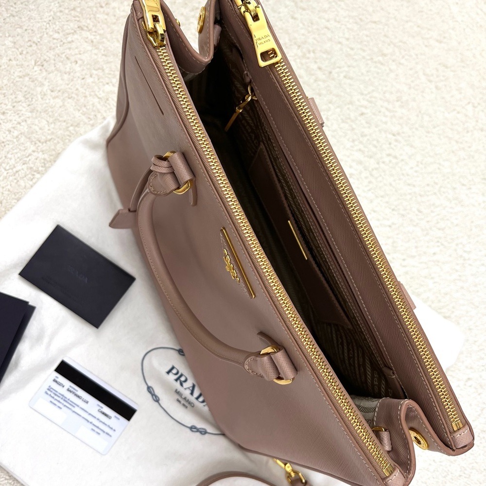 Lux Prada Galleria Saffiano leather tote - Picture 4 of 16